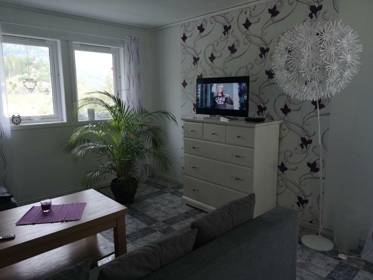 Dada Apartment Hjelmeland Экстерьер фото